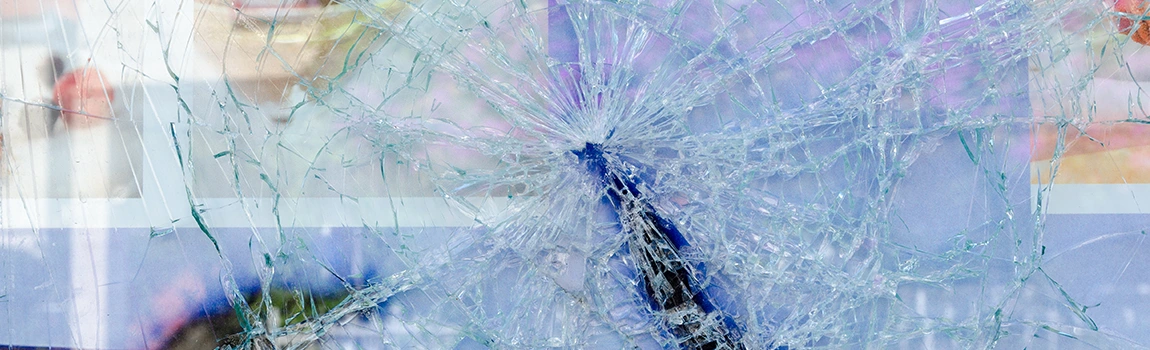 Window Broken Glass Repair in Lauderdale Lakes, FL